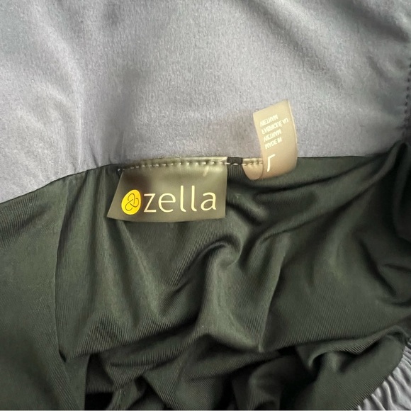 Zella Altitude Running Short, Size Large - Picture 4 of 4